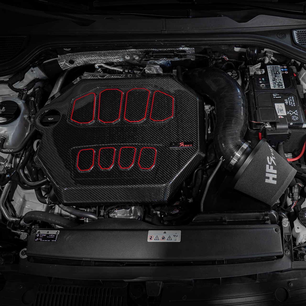 Tapa de motor de carbono HG Motorsport – EA888 Gen.4 (Golf 8 GTI/CS/R, Audi S3 8Y, Formentor)