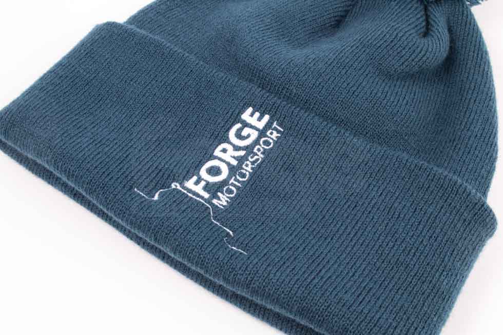 Gorros con pompones MK1